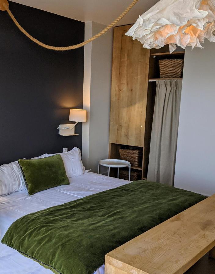 Plein Large Hotel