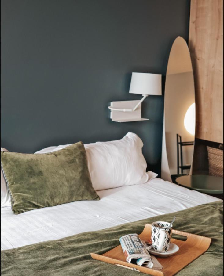 Hotel Plein Large